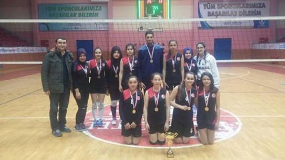 Kumru Erçallar Anadolu Lisesi Voleybol Takımımız Ordu Şampiyonu oldu