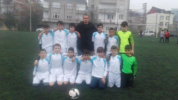 Atatürk Ortaokulu Küçükler Futbol Takımımız İl 3. sü Oldu