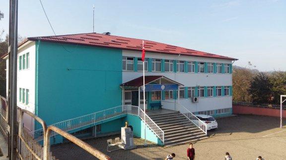 ErgentürkŞehit Adem Kamur Ortaokulu ve Ergentürk İmam Hatip Ortaokulu Dış Cephe Boyası Yenilendi