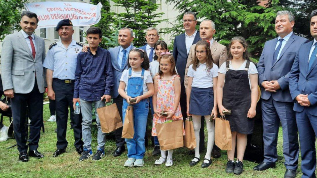 Atatürk İlkokulu Öğrencimiz Resim Yarışmasında İl 3.sü oldu.