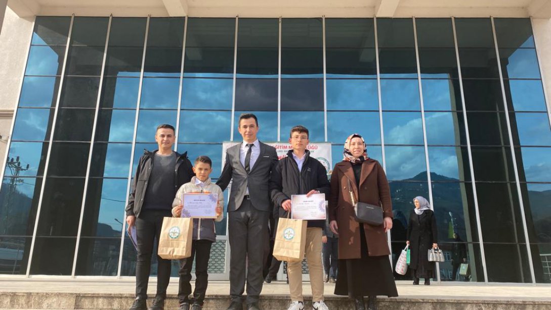 Şehit Neşe Eryetim İmam Hatip Ortaokulumuz Kuran-ı Kerim'i Güzel Okuma Yarışmasında İl Üçüncüsü Olmuştur.